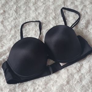 Black Victoria's secret bra - size 36B